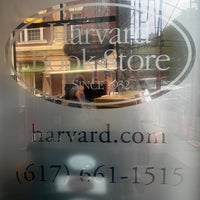 Foto tirada no(a) Harvard Book Store por David C. em 7/13/2023