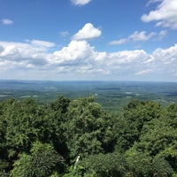 Снимок сделан в Captain&amp;#39;s Inn Point Lookout пользователем M.K. 8/15/2016