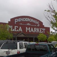 Foto tirada no(a) Pendergrass Flea Market por Jarrett C. em 5/19/2013