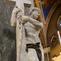 Photo taken at Basilica di Santa Maria sopra Minerva by Fluying ✅. on 10/5/2022