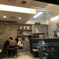 รูปภาพถ่ายที่ Gatopardo Cafetería โดย Aby A. เมื่อ 7/11/2017