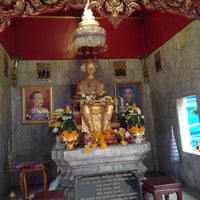 Photo taken at Somdet Phra Bawornrajchao Maha Sura Singhanat Monument by Nooch G. on 5/7/2014