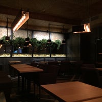 Foto tirada no(a) HQ Bar por bumcheg em 5/11/2016