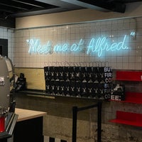 10/22/2023에 Jerry Y.님이 Alfred Coffee &amp;amp; Kitchen에서 찍은 사진