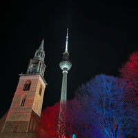 Photo taken at Christmas Market on Alexanderplatz by Jerry Y. on 12/18/2023
