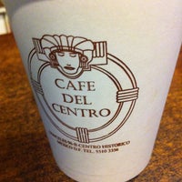 รูปภาพถ่ายที่ Café del Centro โดย Cesar I. เมื่อ 2/5/2013