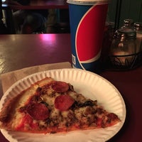 Photo taken at Joe&amp;#39;s Pizza Buy the Slice by Shalon B. on 9/5/2015