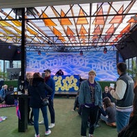 Photo taken at Dalston Roof Park by Enzo on 5/4/2019