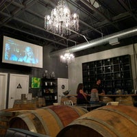 Foto tomada en BK Cellars Urban Winery &amp;amp; Tasting Lounge  por Brad el 11/20/2015