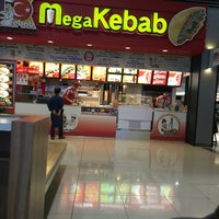 Photo taken at Mega Kebab 名古屋空港店 by Byram T. on 5/31/2016