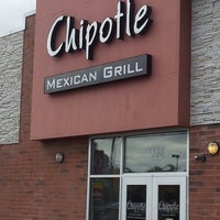 Photo taken at Chipotle Mexican Grill by Dan W. on 5/6/2013
