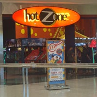 Photo taken at HotZone by Fábia S. on 1/23/2020