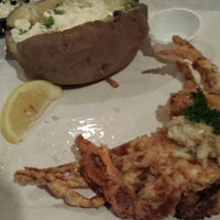 Photo taken at Sno&amp;#39;s Seafood &amp;amp; Steak by Jared M. on 8/23/2014