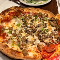 Снимок сделан в Floridino&amp;#39;s Pizza &amp;amp; Pasta пользователем Sham K. 5/15/2022