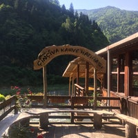 Foto diambil di Çinçiva Kafe oleh Selahattin A. pada 6/14/2021