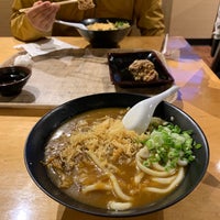 Foto tomada en U:DON Fresh Japanese Noodle Station  por Jenny O. el 6/27/2019