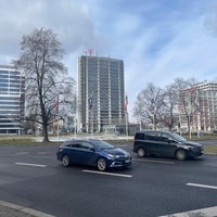 Photo taken at Ernst-Reuter-Platz by からす on 3/8/2023