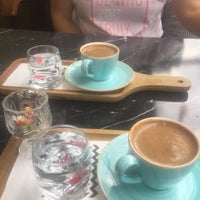 Foto scattata a Karabiber Cafe &amp;amp; Restaurant da Hüseyin E. il 8/4/2022