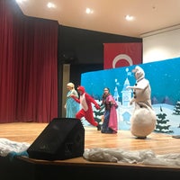 Photo taken at Buca Işılay Saygın Güzel Sanatlar Lisesi by Melis D. on 3/2/2019
