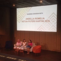 Photo taken at Galeri Indonesia Kaya by Tria P. on 4/19/2019
