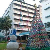 Photo taken at อาคาร St. Joseph โรงเรียนสารสาสน์พิทยา by Nanthapop C. on 12/12/2013