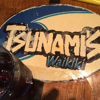 Снимок сделан в Tsunami&amp;#39;s Waikīkī пользователем Dan P. 8/9/2014