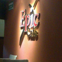 Foto tirada no(a) Epic Cafe por Carlos D. em 1/9/2013