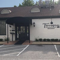 รูปภาพถ่ายที่ Terrapin Restaurant โดย Sara E. เมื่อ 7/16/2019