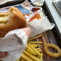 Photo taken at Burger King by Dünya Ö. on 7/1/2019