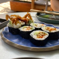 10/11/2021 tarihinde Daniel E.ziyaretçi tarafından Yoru Handroll and Sushi Bar'de çekilen fotoğraf