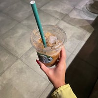 Photo prise au Starbucks par َH🍦 le11/9/2023