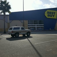 Photo taken at Best Buy by Fitz D. on 9/8/2016