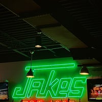 Photo taken at Jakes Burgers and Beer by Charles W. on 11/8/2022