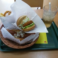 Photo taken at MOS Burger by しーさん し. on 10/29/2018