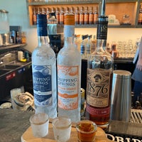 Photo prise au Dripping Springs Vodka and Gin par Cass le11/12/2022