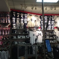 yankees clubhouse store 42nd street