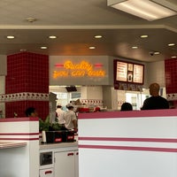 Photo taken at In-N-Out Burger by Timmmii on 7/16/2023