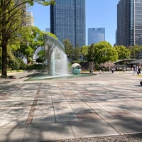 Photo taken at Wadakura Fountain Park by Ryo I. on 4/14/2024