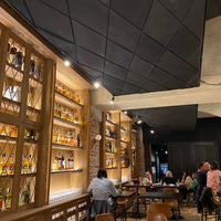 Foto tirada no(a) Whiskey Restaurant, Bar and Museum por Suvodeep D. em 5/30/2022