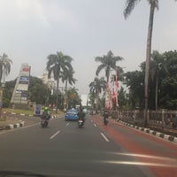 Photo taken at Jalan Sultan Iskandar Muda (Arteri Pondok Indah) by Ari W. on 8/21/2018
