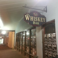 Foto tirada no(a) Whiskey Bar por Chad M. em 4/21/2013