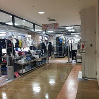 Photo taken at UNIQLO by devichancé on 4/19/2017