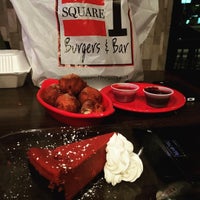 2/14/2016 tarihinde Tony F.ziyaretçi tarafından Square 1 Burgers'de çekilen fotoğraf