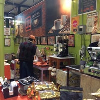 Foto tomada en Triana Café Gourmet  por Antonio F. el 10/26/2012