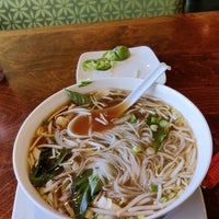 Photo taken at Phở Quyên Vietnamese Restaurant by Laura T. on 6/5/2021