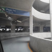 Photo taken at Edifício Garagem by Maria R. on 1/4/2023
