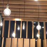 Foto diambil di Pizza Hut oleh Maria R. pada 11/20/2016