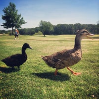 7/27/2014 tarihinde Travis H.ziyaretçi tarafından Woodbridge Golf Club'de çekilen fotoğraf