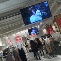 Sense Of Place By Urban Research 心斎橋店 Osakaの衣料品店