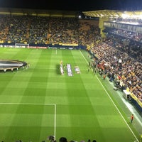 Foto scattata a Estadio El Madrigal da Ilker il 10/19/2017